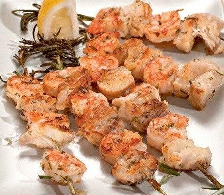 Шашлычки сатай с лисичками и морепродуктами, пошаговый рецепт с фото изображения Шашлычки сатай с лисичками и морепродуктами, пошаговый рецепт с фото изоражения