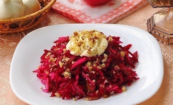Очень вкусный салатик - "Пиковая дама"