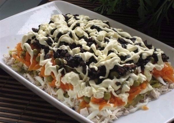 Рецепт этого салата будут выпрашивать все гости. Очень вкусный Рецепт этого салата будут выпрашивать все гости. Очень вкусный