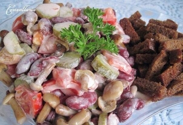 Салат с фасолью "ХРУСТЯЩИЙ"