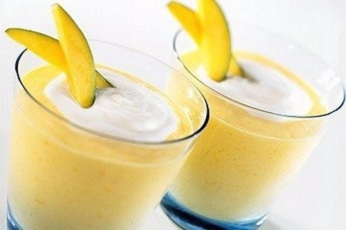 СМУЗИ ИЗ МОРКОВИ И БАНАНА СМУЗИ ИЗ МОРКОВИ И БАНАНА