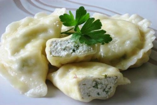 ВАРЕНИКИ С БРЫНЗОЙ ВАРЕНИКИ С БРЫНЗОЙ