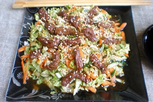 ТЁПЛЫЙ САЛАТ ИЗ ПЕКИНСКОЙ КАПУСТЫ