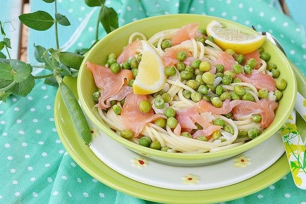 СПАГЕТТИ С ГОРОШКОМ И СЁМГОЙ