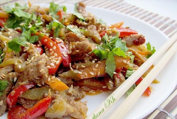 САЛАТ ИЗ ГОВЯДИНЫ И БАКЛАЖАН ПО-КОРЕЙСКИ