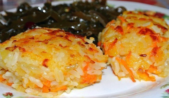 Картофельные котлеты с рисом и морковью Картофельные котлеты с рисом и морковью