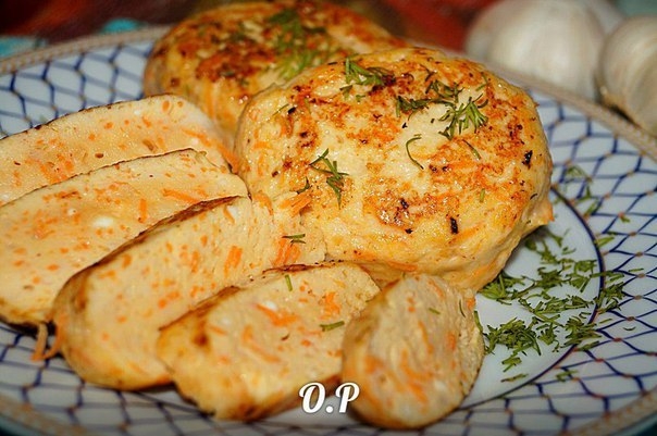 Куриные котлеты с творогом и морковкой