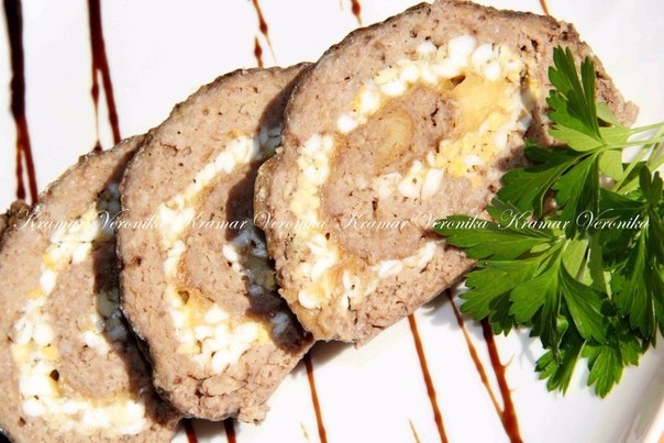 Мясной рулет с яйцом и сыром Мясной рулет с яйцом и сыром
