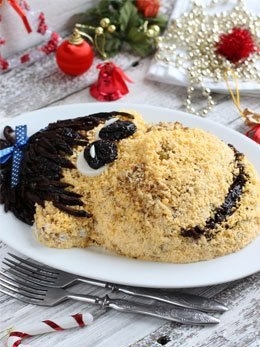 САЛАТ "ОБЕЗЬЯНКА" С ЧЕРНОСЛИВОМ