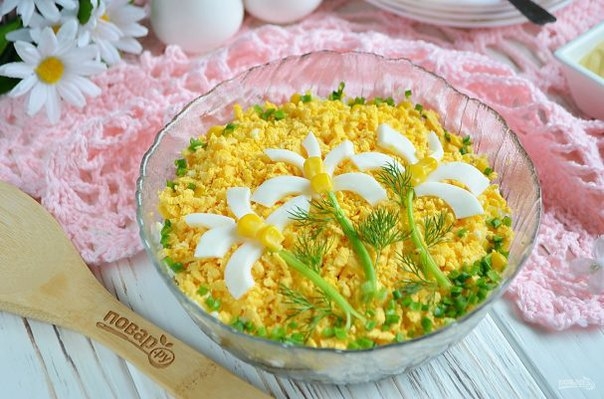 Салат с курицей и черносливом Салат с курицей и черносливом