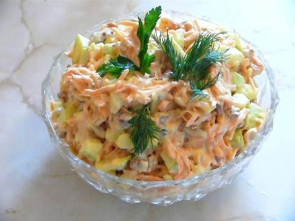 Салат "Лисичка"Простой, но очень нежный и вкусный салат