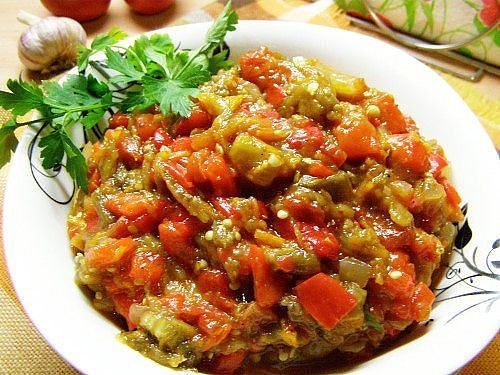 Баклажанная икра с овощами