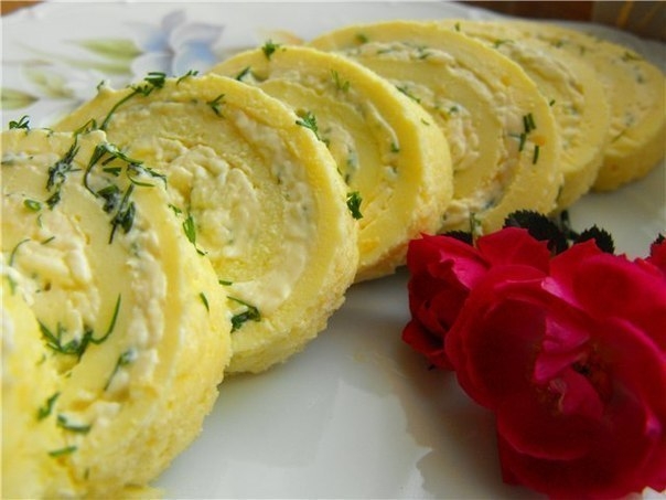 Блинный сырный рулет Блинный сырный рулет
