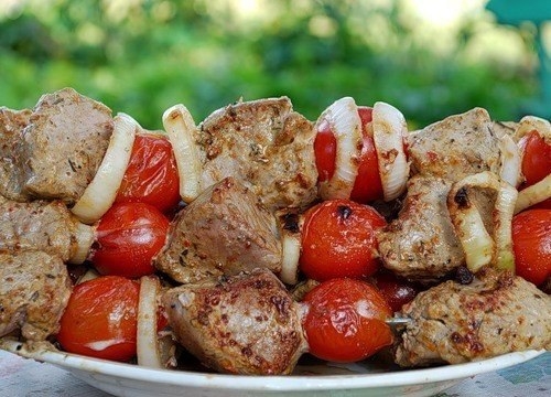 Шашлык из телятины в красном вине