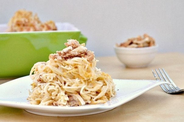 Паста с курицей в сырном соусе