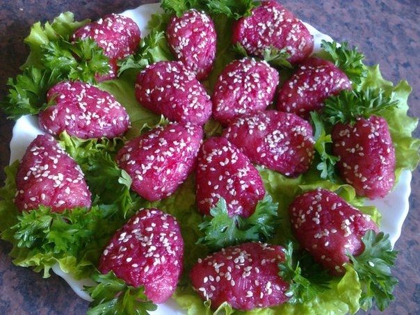 САЛАТ-ЗАКУСКА "КЛУБНИЧКА" САЛАТ-ЗАКУСКА "КЛУБНИЧКА"