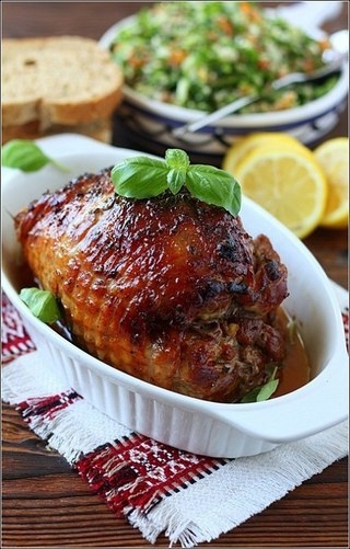 Roast turkey( жаркое из индейки запеченный в пикантном маринаде)