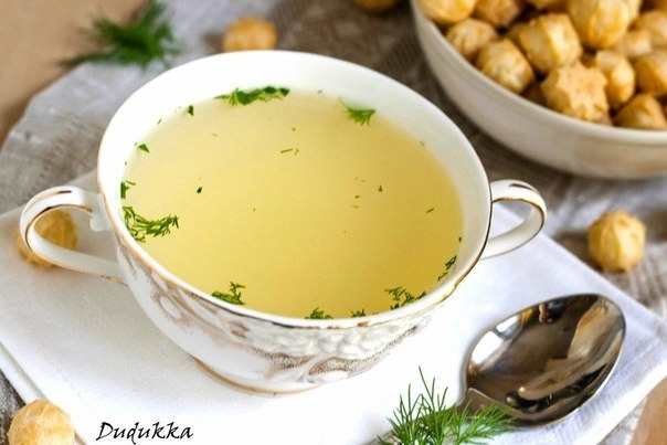 Куриный бульон с профитролями