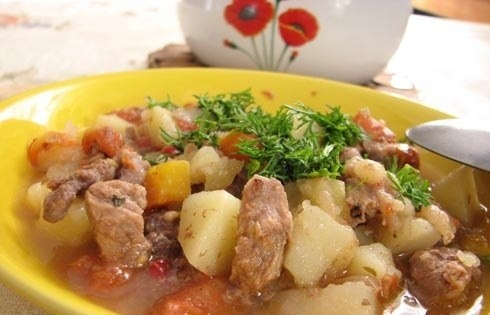 ГОВЯДИНА В ГОРШОЧКЕ С ОВОЩАМИ