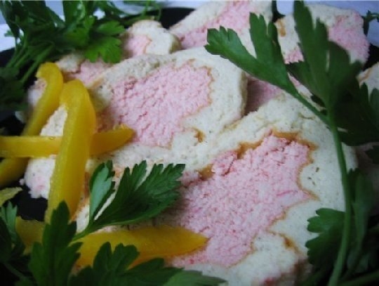 Рулет из крабовых палочек - нежнейшая закуска!
