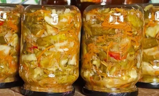 Салат "Охотничий" из огурцов Салат "Охотничий" из огурцов