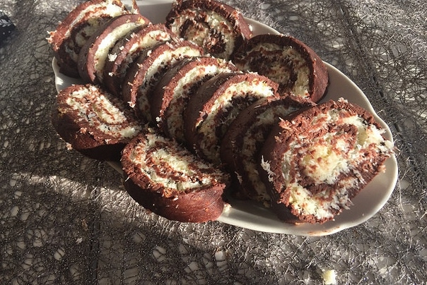 Рулет с кокосовой начинкой без выпекания
