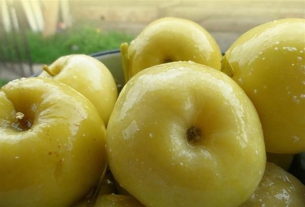 Моченные яблоки(2 способа)