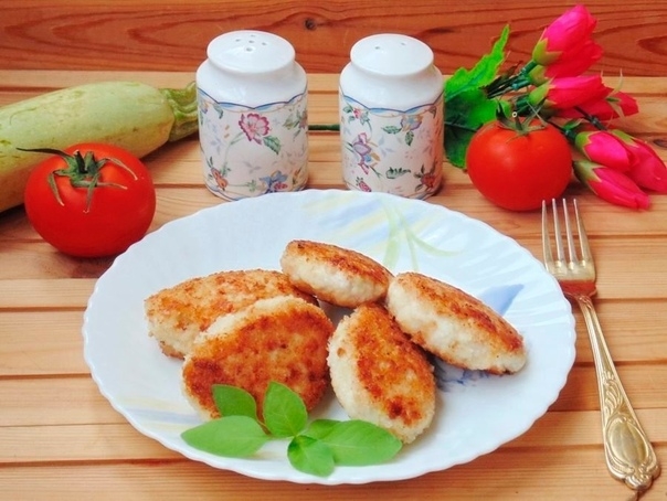 Куриные котлетки с кабачками Куриные котлетки с кабачками