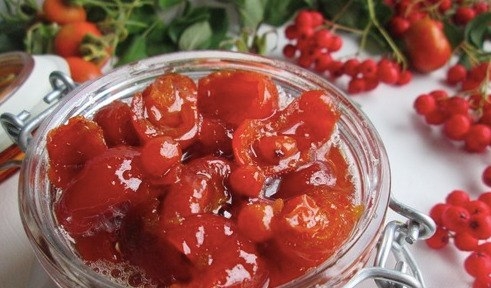 Варенье из шиповника и рябины Варенье из шиповника и рябины