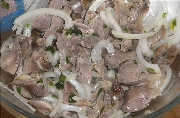 МАРИНУЕМ КУРИНЫЕ ЖЕЛУДОЧКИ. МАРИНУЕМ КУРИНЫЕ ЖЕЛУДОЧКИ.