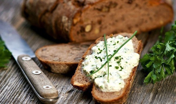 Паштет из творога с чесноком и укропом