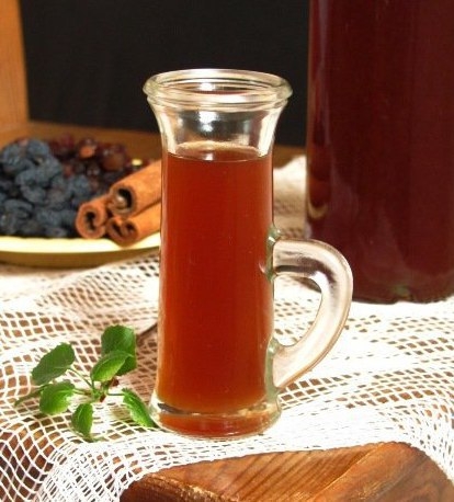 Изюмная водка