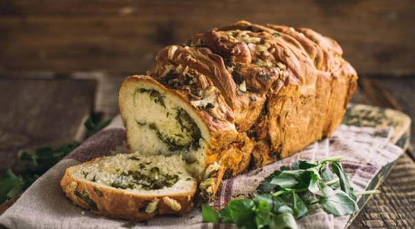 Хлеб с чесноком и травами Хлеб с чесноком и травами