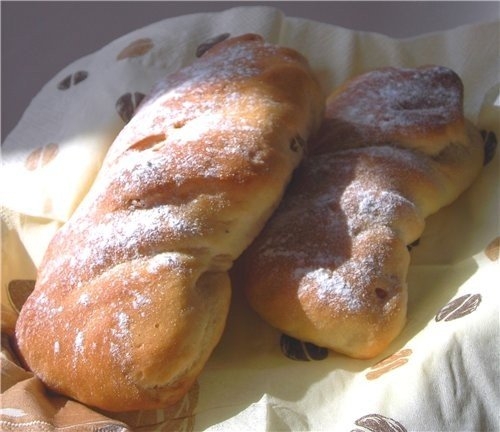 Постные витые булочки с изюмом
