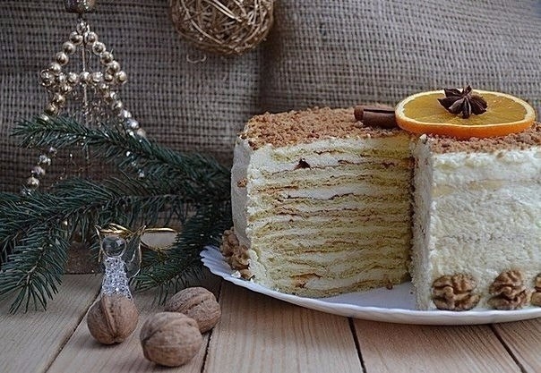 Этот нежный и очень вкусный домашний торт всегда на моем праздничном столе.