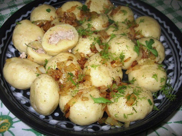 Картофельные кнедлики с мясом