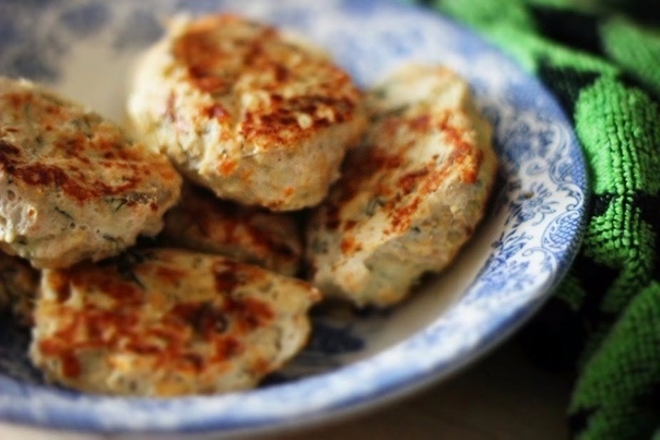 Простые, полезные и вкусные котлеты из куриной грудки Простые, полезные и вкусные котлеты из куриной грудки