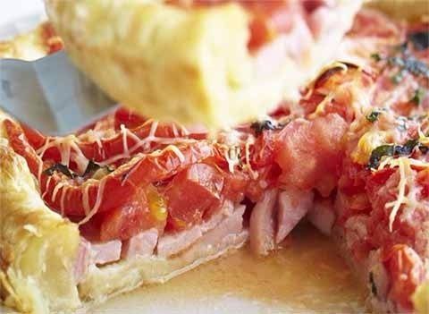 ПИРОГ С ВЕТЧИНОЙ И ПОМИДОРАМИ