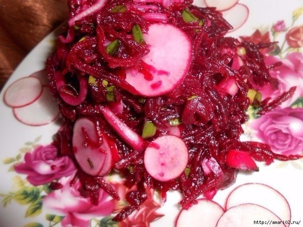 Свекольный салат с редиской.
