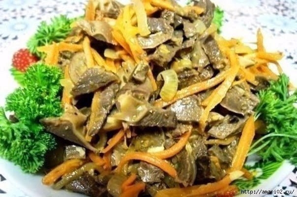 САЛАТ ПО-КОРЕЙСКИ ИЗ КУРИНЫХ ЖЕЛУДКОВ С ГРИБАМИ И МОРКОВКОЙ САЛАТ ПО-КОРЕЙСКИ ИЗ КУРИНЫХ ЖЕЛУДКОВ С ГРИБАМИ И МОРКОВКОЙ
