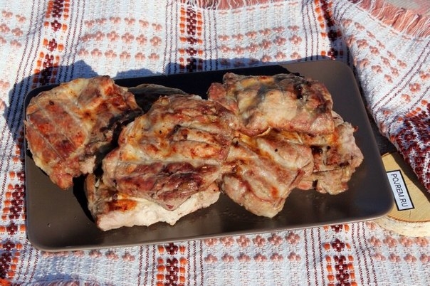 Мясо на решетке