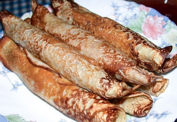 Блины с вареной сгущенкой