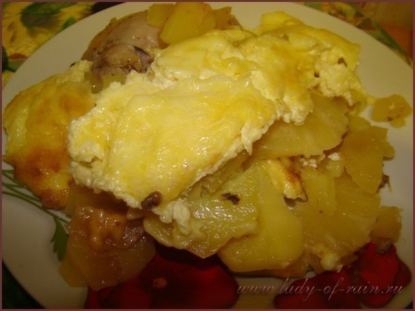 Курочка, запеченная с ананасами, картофелем и сыром Курочка, запеченная с ананасами, картофелем и сыром