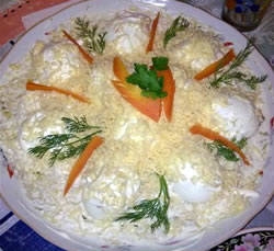 Новогодний салат "Снежные сугробы"