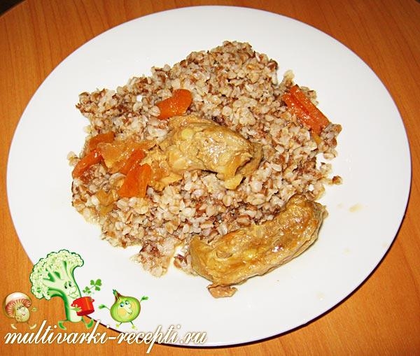 Гречка по-купечески &ndash; это гречневая каша с мясом, луком и морковью. В некоторых случаях добавляют не