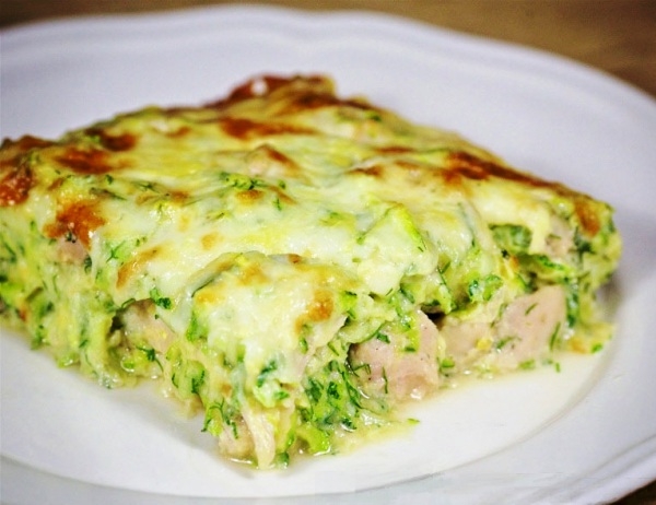 Запеканка из молодых кабачков с куриным филе