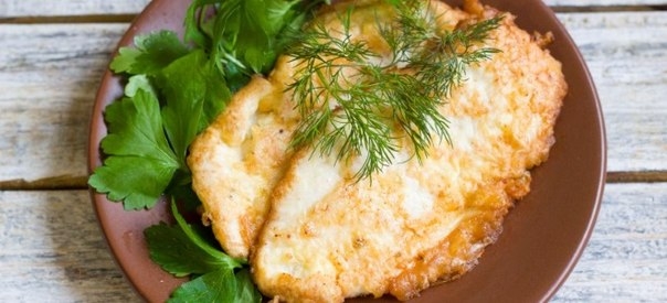 Отбивные из куриного филе на сковороде