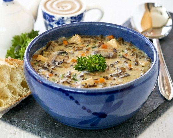 Суп с диким рисом, грибами и курицей