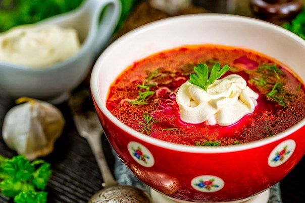 Борщ с копченой скумбрией