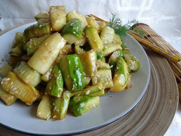 Острые закусочные огурцы по-корейски